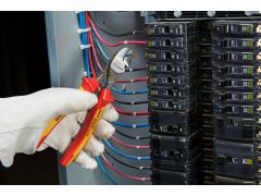 Fluke INDC8 Yalıtımlı Ağır Hizmet Tipi Diyagonal Pense